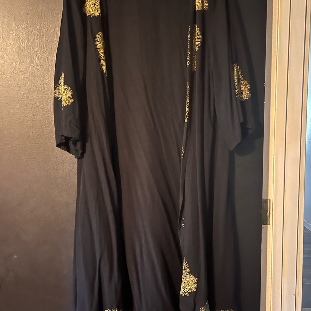 Kahulale’a ‘Ōhi’a with Gold Embroidery